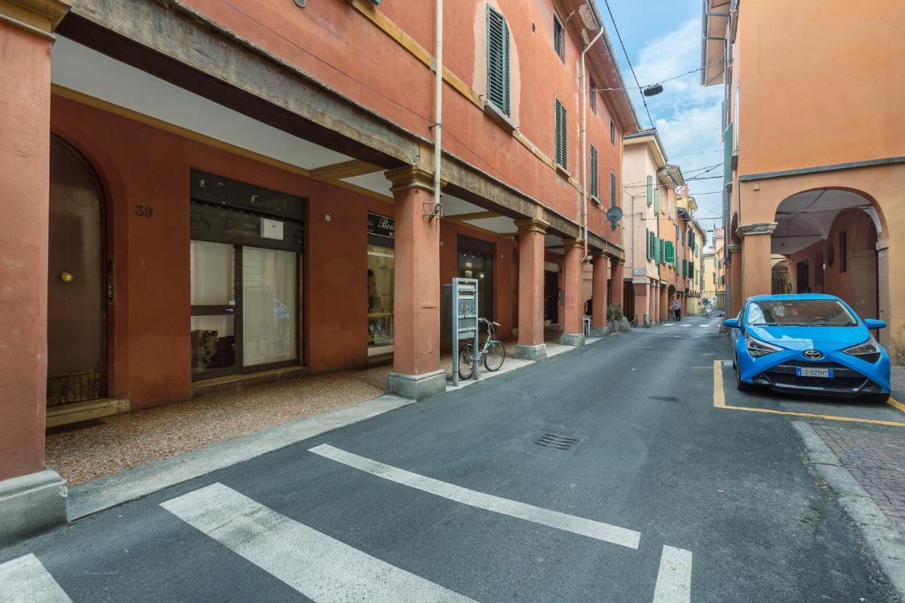 Bologna Modern Apartment Saragozza District Esterno foto